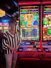 i8ph Philippines online gaming platform hero banner showing sports and casino highlights